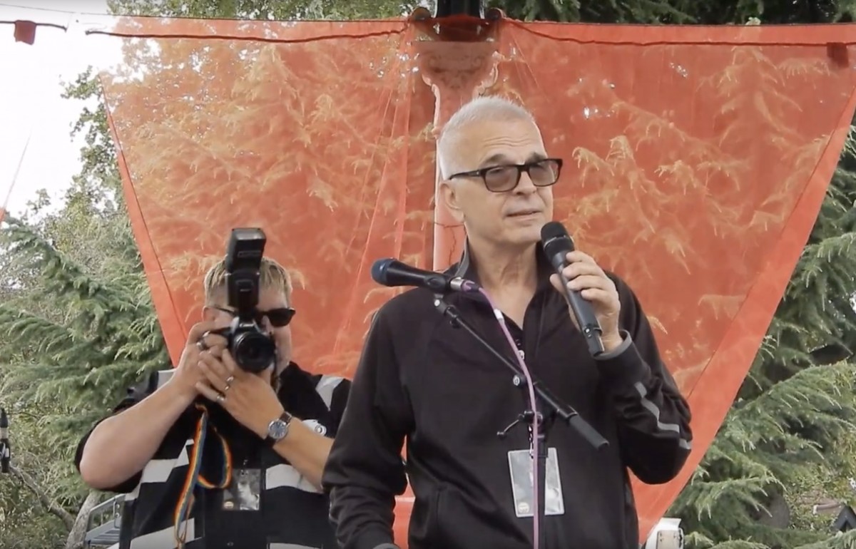 Surprise visitor Tony Visconti promises to be at the Bowie Bandstand in 2019